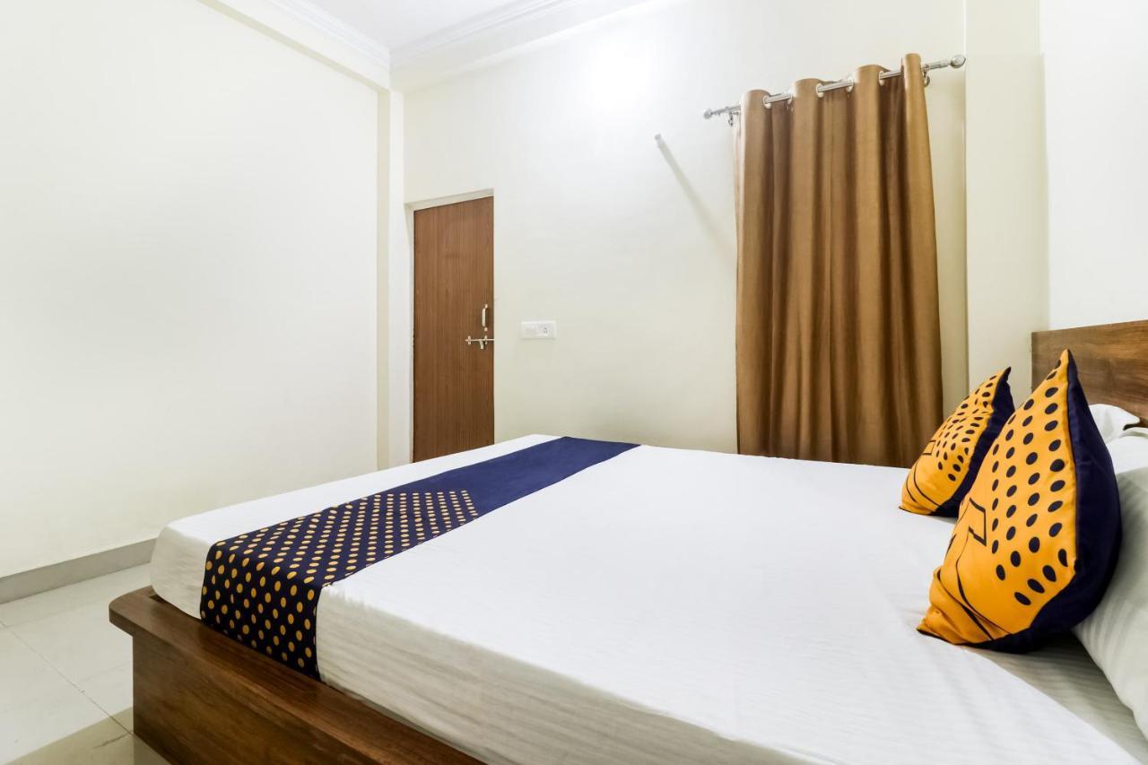 Oyo 40073 Yash Homestay Samarda Kaliasot Ngoại thất bức ảnh