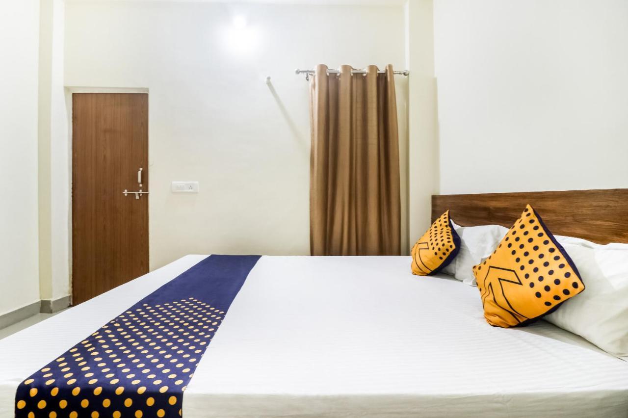 Oyo 40073 Yash Homestay Samarda Kaliasot Ngoại thất bức ảnh