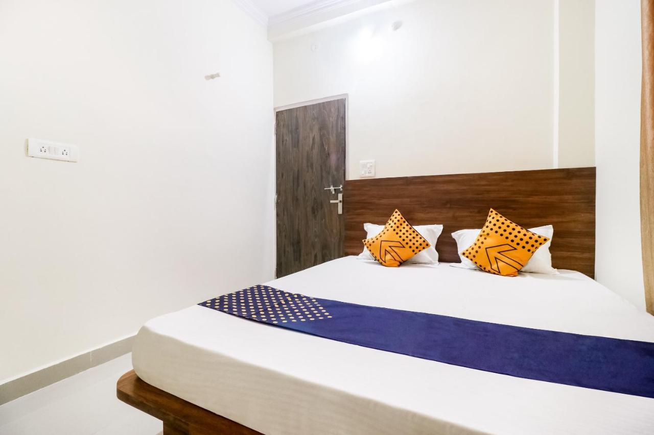 Oyo 40073 Yash Homestay Samarda Kaliasot Ngoại thất bức ảnh
