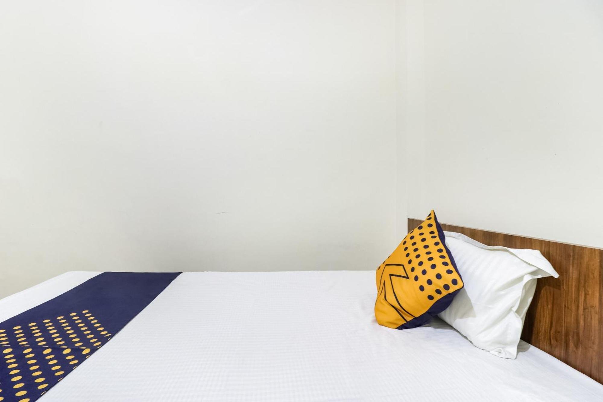 Oyo 40073 Yash Homestay Samarda Kaliasot Ngoại thất bức ảnh