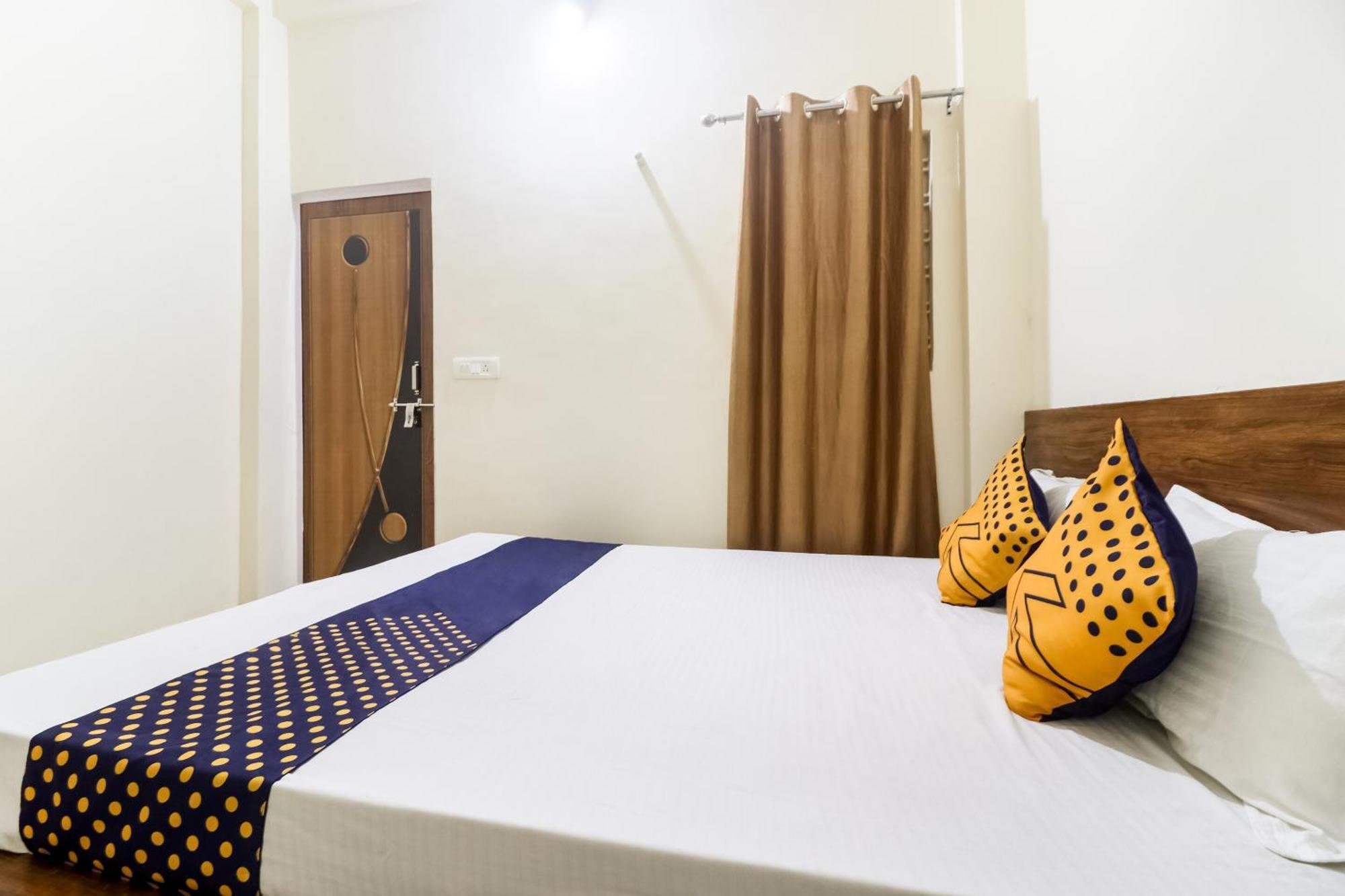 Oyo 40073 Yash Homestay Samarda Kaliasot Ngoại thất bức ảnh