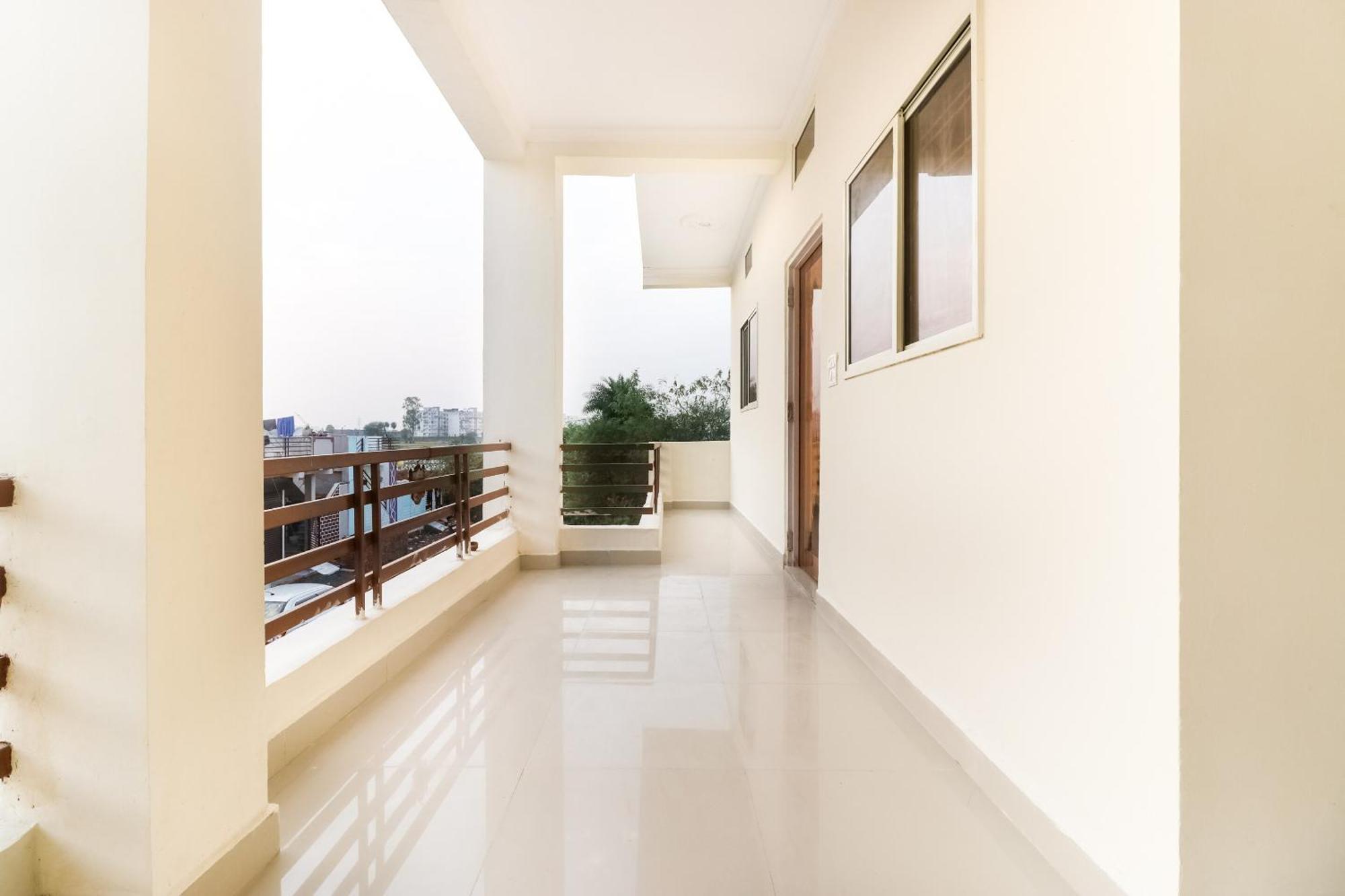 Oyo 40073 Yash Homestay Samarda Kaliasot Ngoại thất bức ảnh