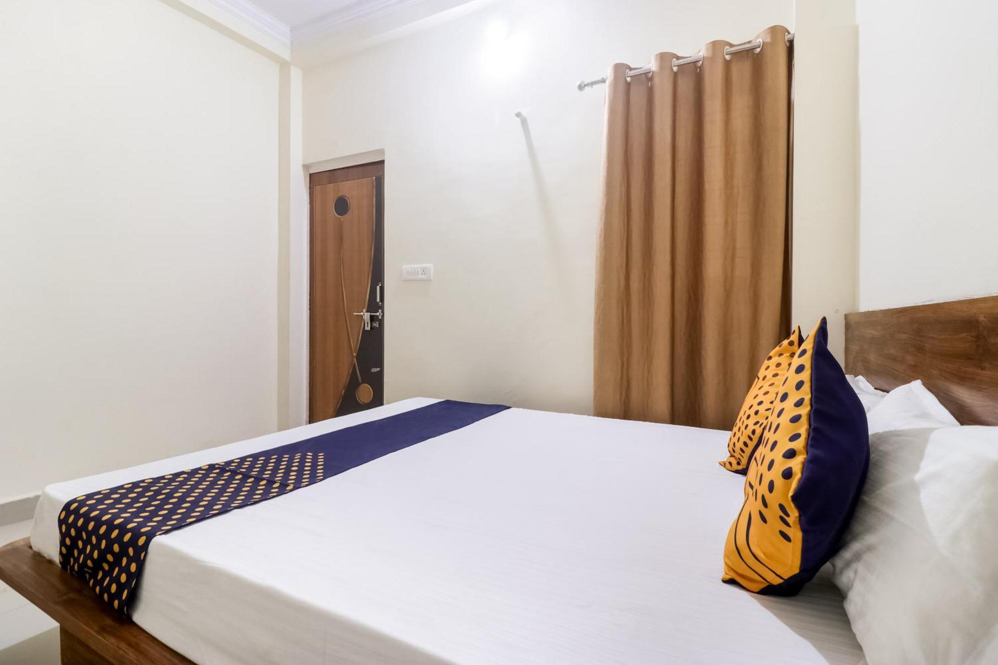 Oyo 40073 Yash Homestay Samarda Kaliasot Ngoại thất bức ảnh